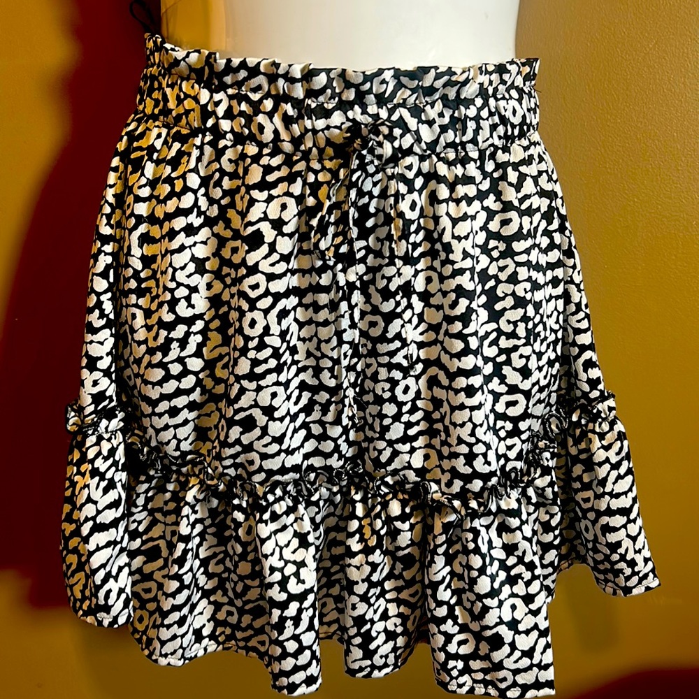 Shein Cheetah Print Skirt Size Med